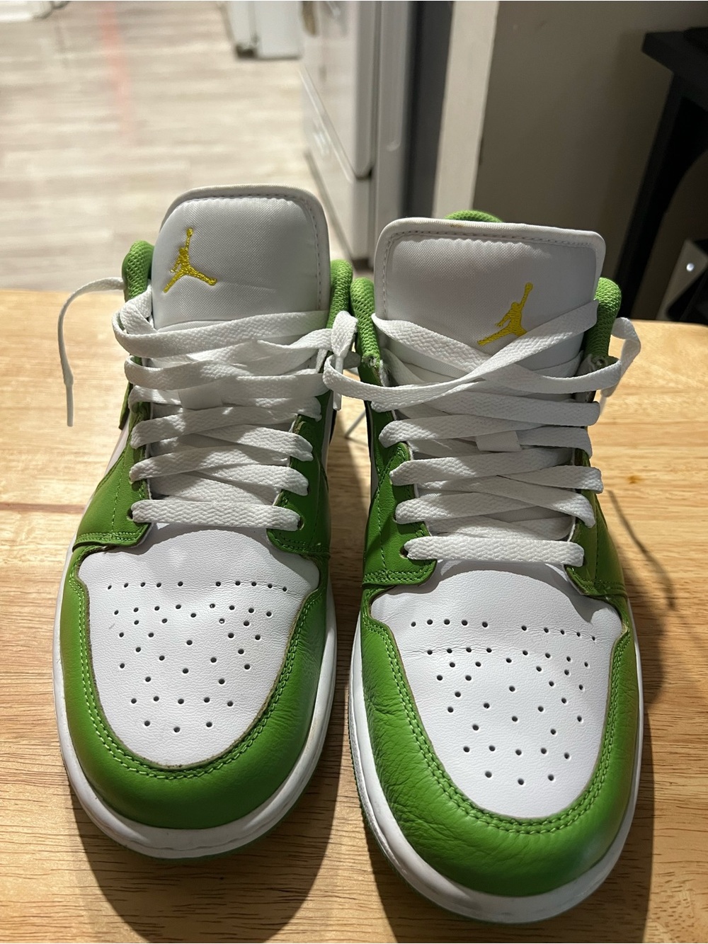 Jordan Low Top Sneakers in White, Green & Gold